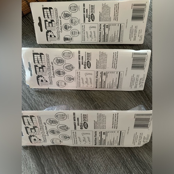 4 Piece Vintage Christmas PEZ Dispensers & Candy. NIB - Picture 7 of 8